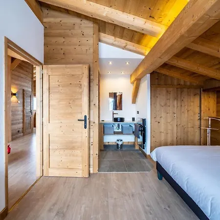 Chalet Le Strato Avec Jacuzzi Aux Pieds Des Pistes