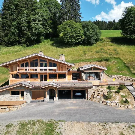 Le Strato Avec Jacuzzi Aux Pieds Des Pistes Chalet